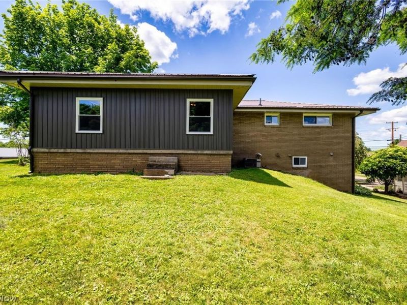 100 VALLEY Road, Mingo Junction, OH 43938 Photo 4
