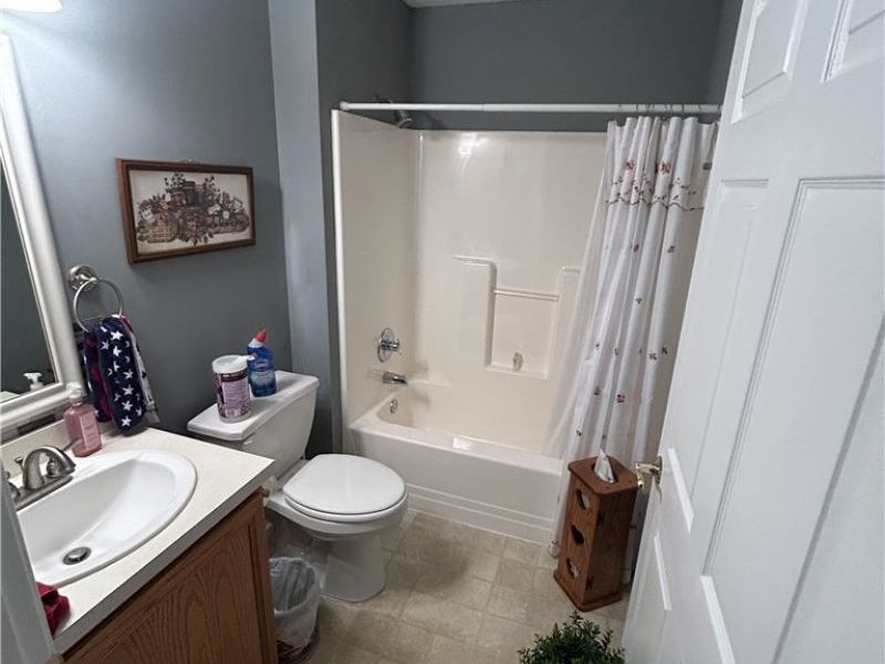 1313 Wynridge Avenue, Louisville, OH 44641 Photo 7
