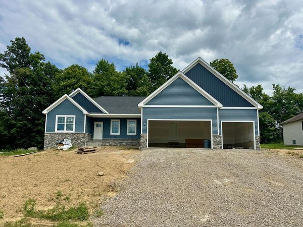 2745 Hickory Court, Lexington, OH 44904