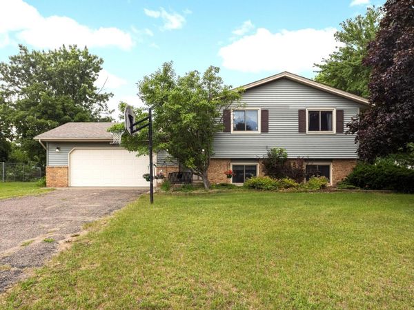 10786 Butternut Street NW, Coon Rapids, MN 55448