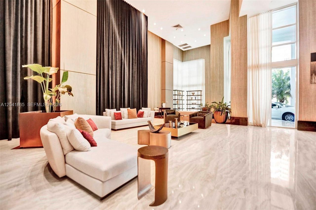 950 Brickell Bay Dr , Unit 5608, Miami, FL 33131 Photo