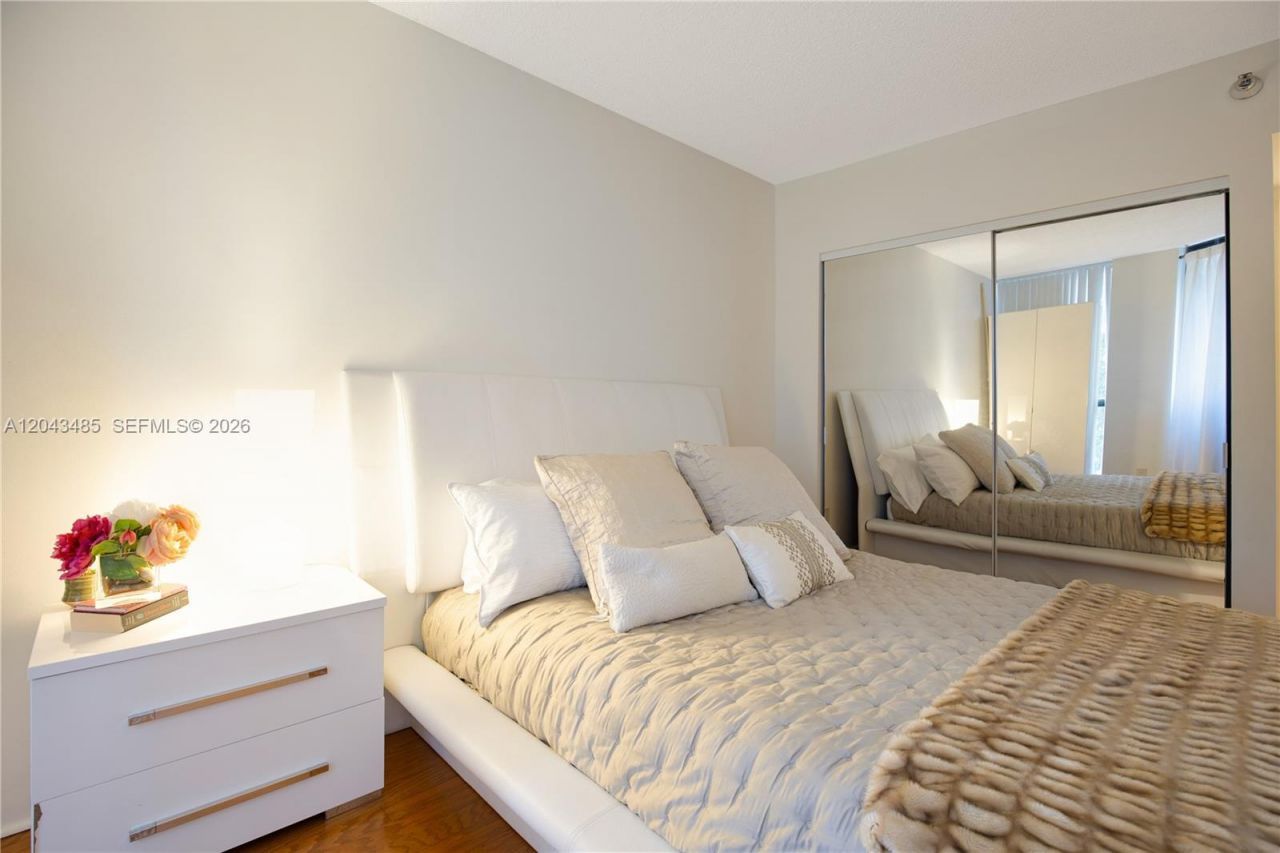 3640 Yacht Club Dr., Unit 304, Aventura, FL 33180 Photo