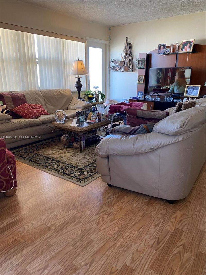 401 Golden Isles Dr , Unit 813, Hallandale Beach, FL 33009 Photo