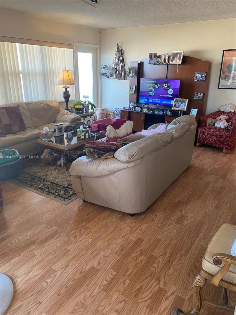 401 Golden Isles Dr , Unit 813, Hallandale Beach, FL 33009 Photo