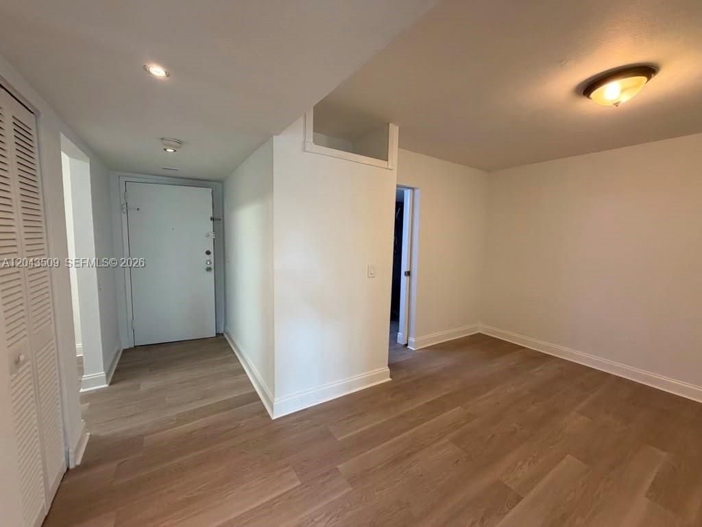 492 NW 165th St Rd , Unit C-211, Miami, FL 33169 Photo