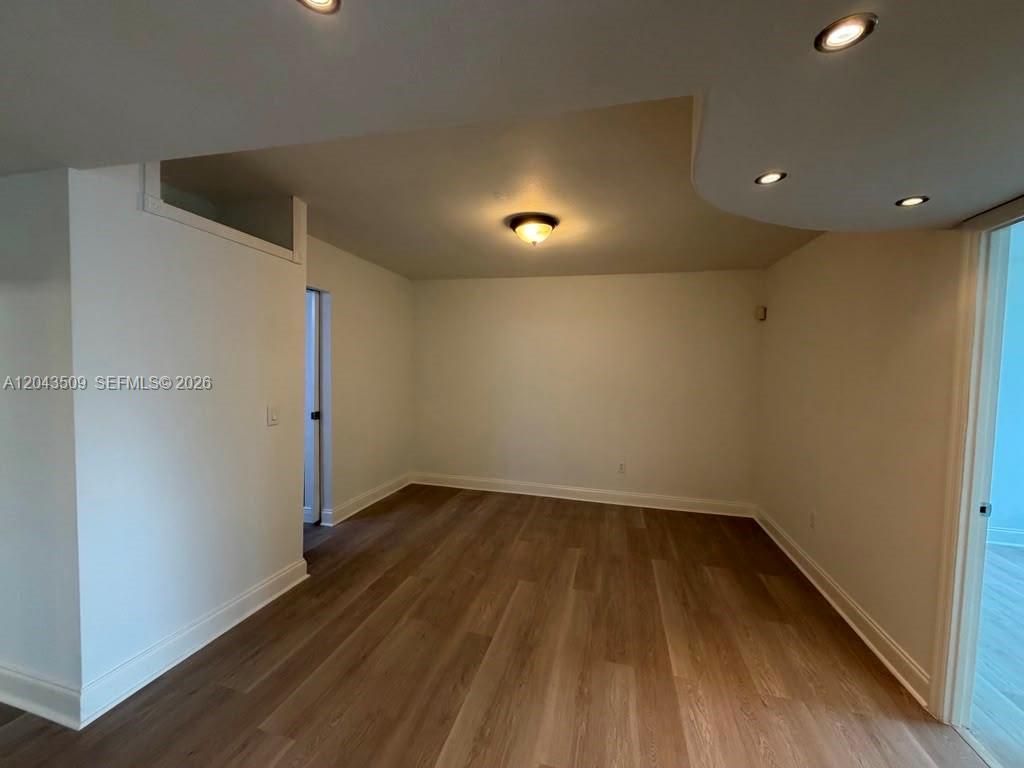 492 NW 165th St Rd , Unit C-211, Miami, FL 33169 Photo