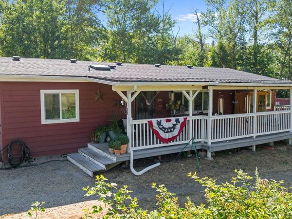 690 Foots Creek Road, Gold Hill, OR 97525