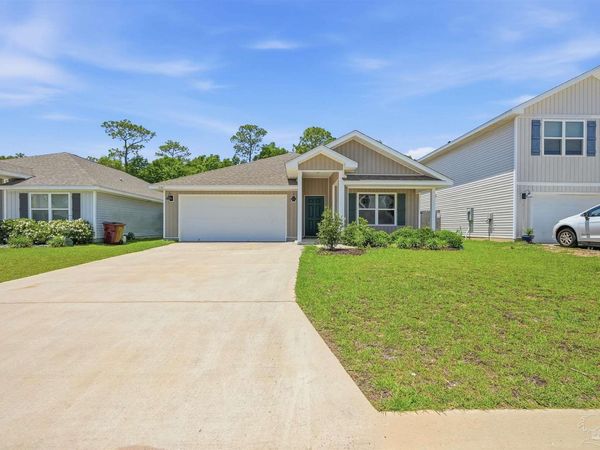 5367 Peach Dr, Pace, FL 32571