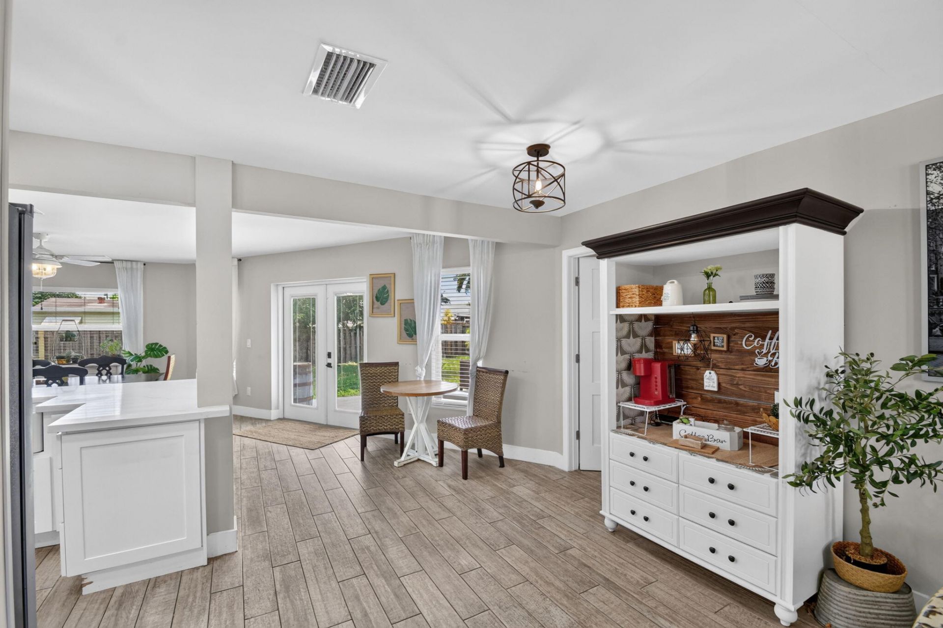 445 Palo Alto Drive, Palm Springs, FL 33461 Photo
