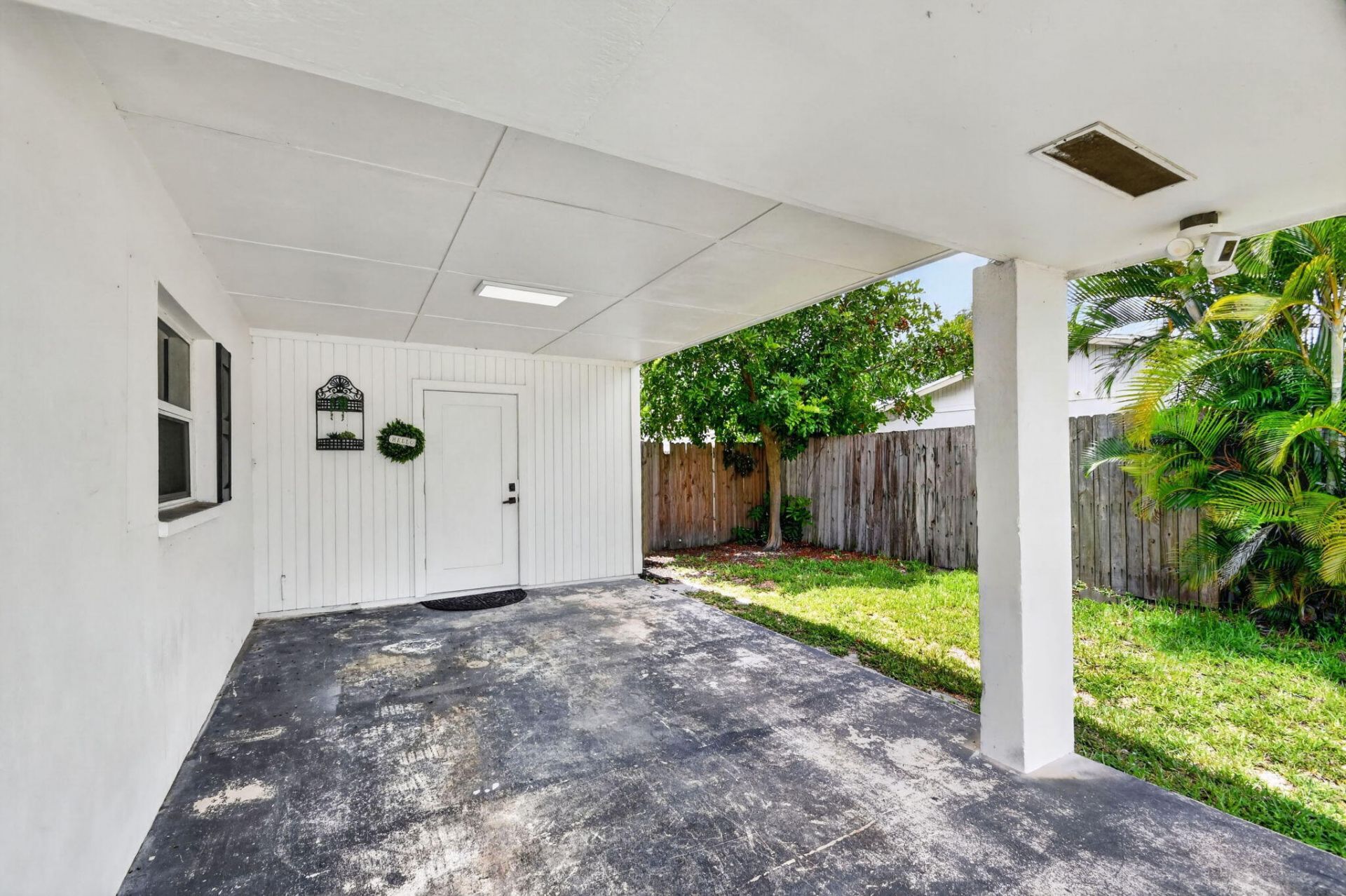 445 Palo Alto Drive, Palm Springs, FL 33461 Photo