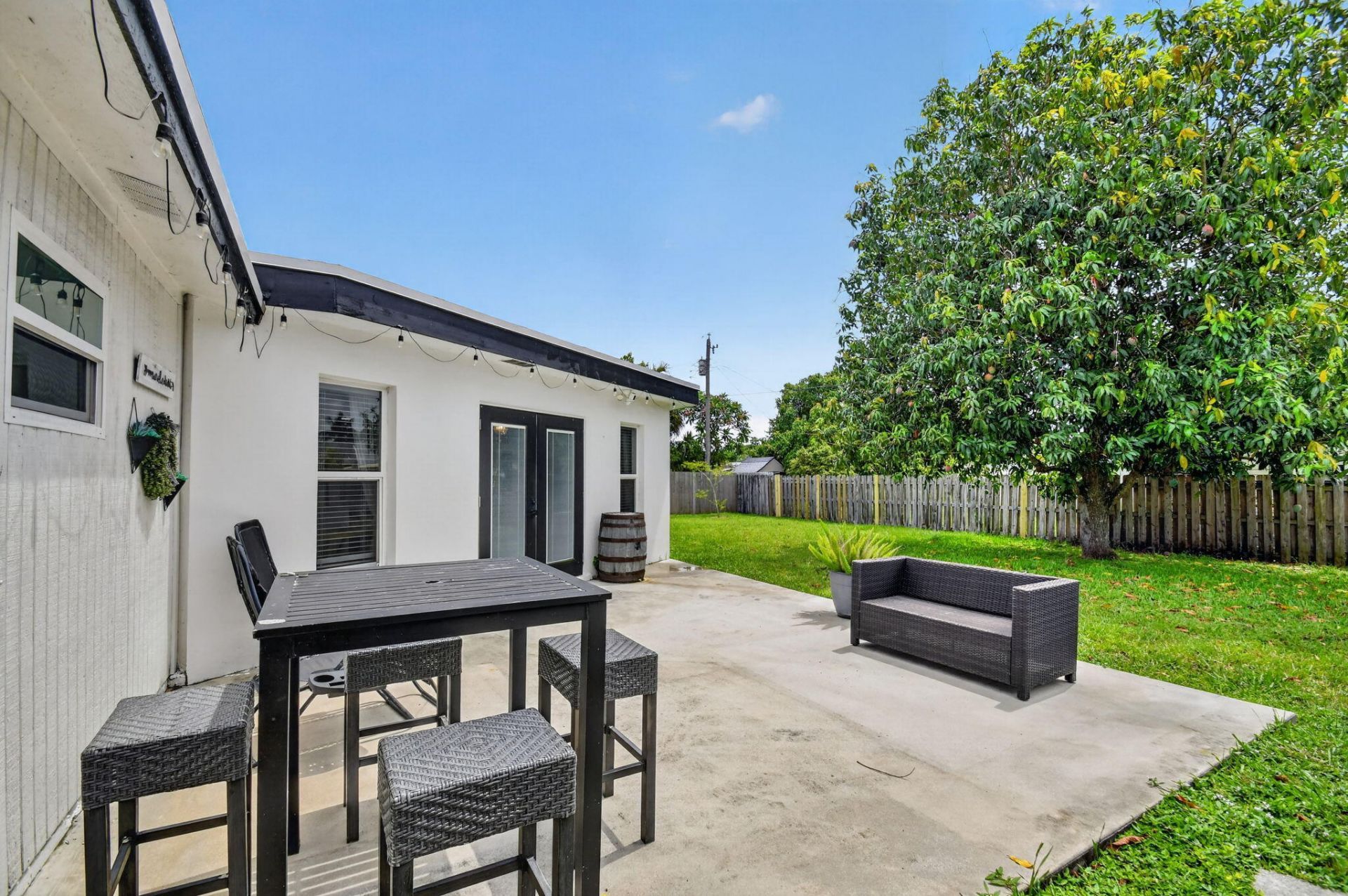 445 Palo Alto Drive, Palm Springs, FL 33461 Photo