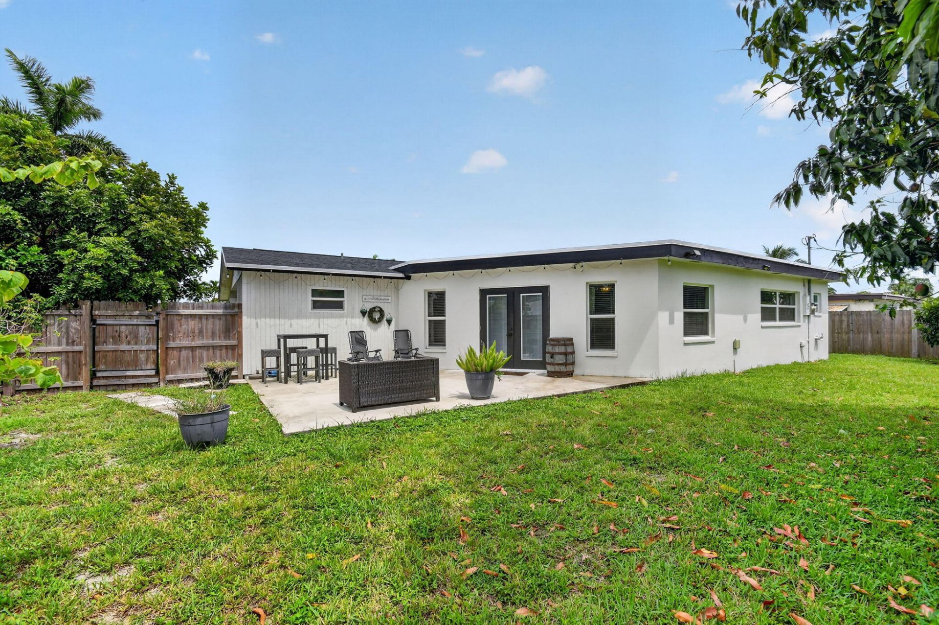 445 Palo Alto Drive, Palm Springs, FL 33461 Photo