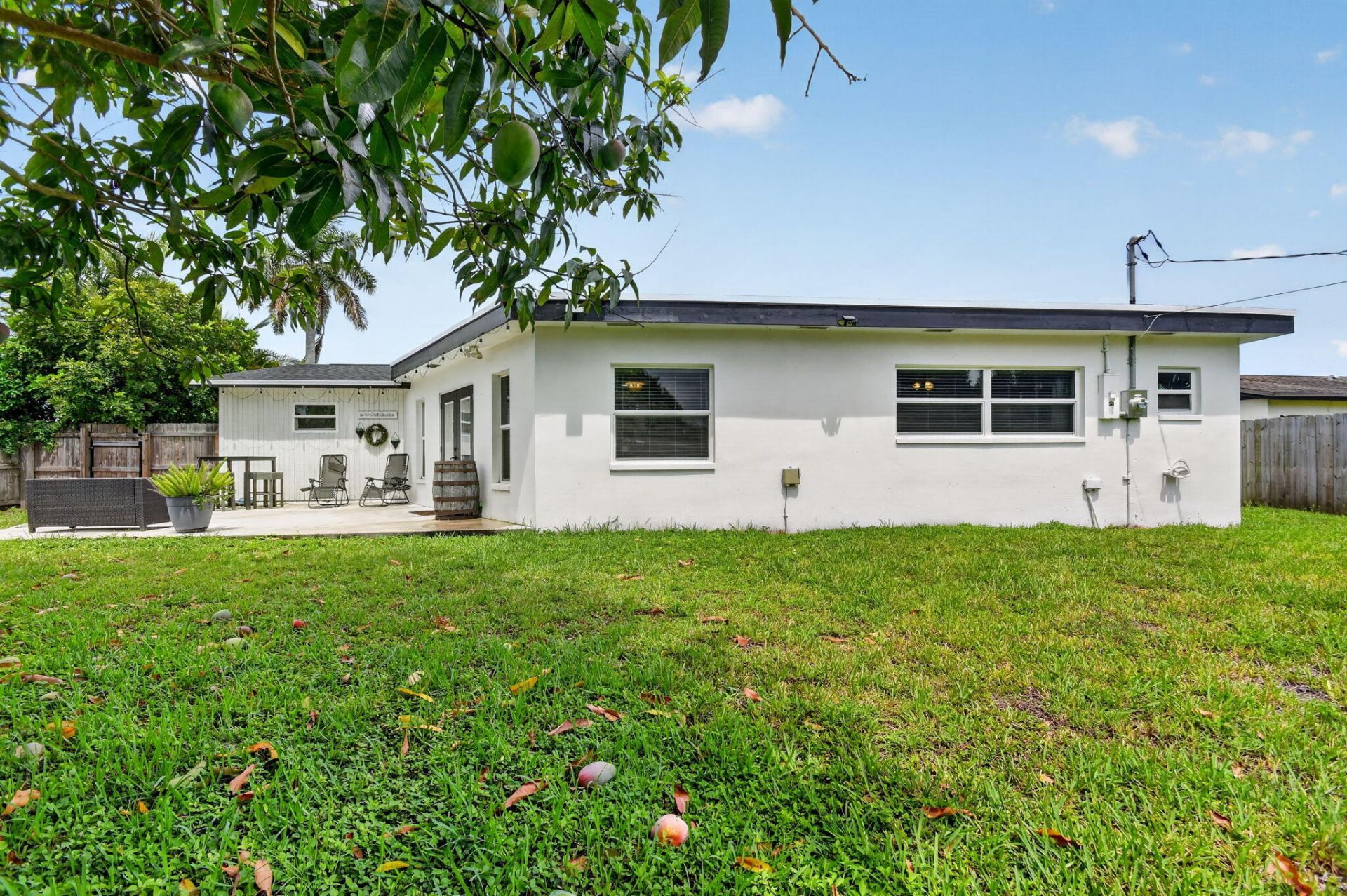 445 Palo Alto Drive, Palm Springs, FL 33461 Photo