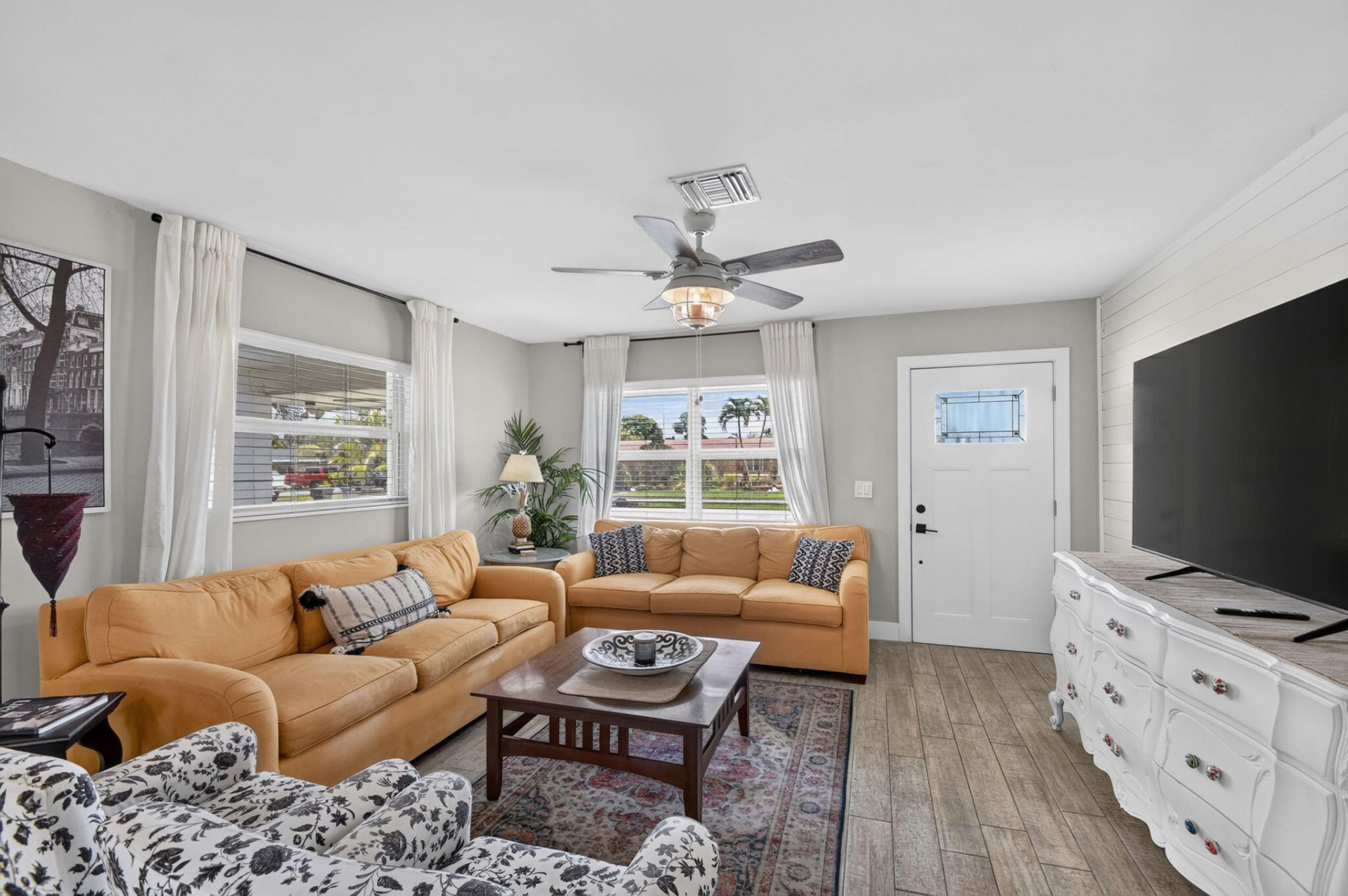 445 Palo Alto Drive, Palm Springs, FL 33461 Photo