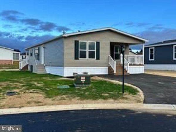 13 EVERGREEN ALY , PALMYRA, PA 17078