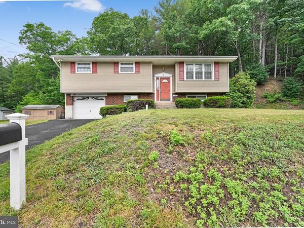 30 N VALLEY STREET , NEW PHILADELPHIA, PA 17959