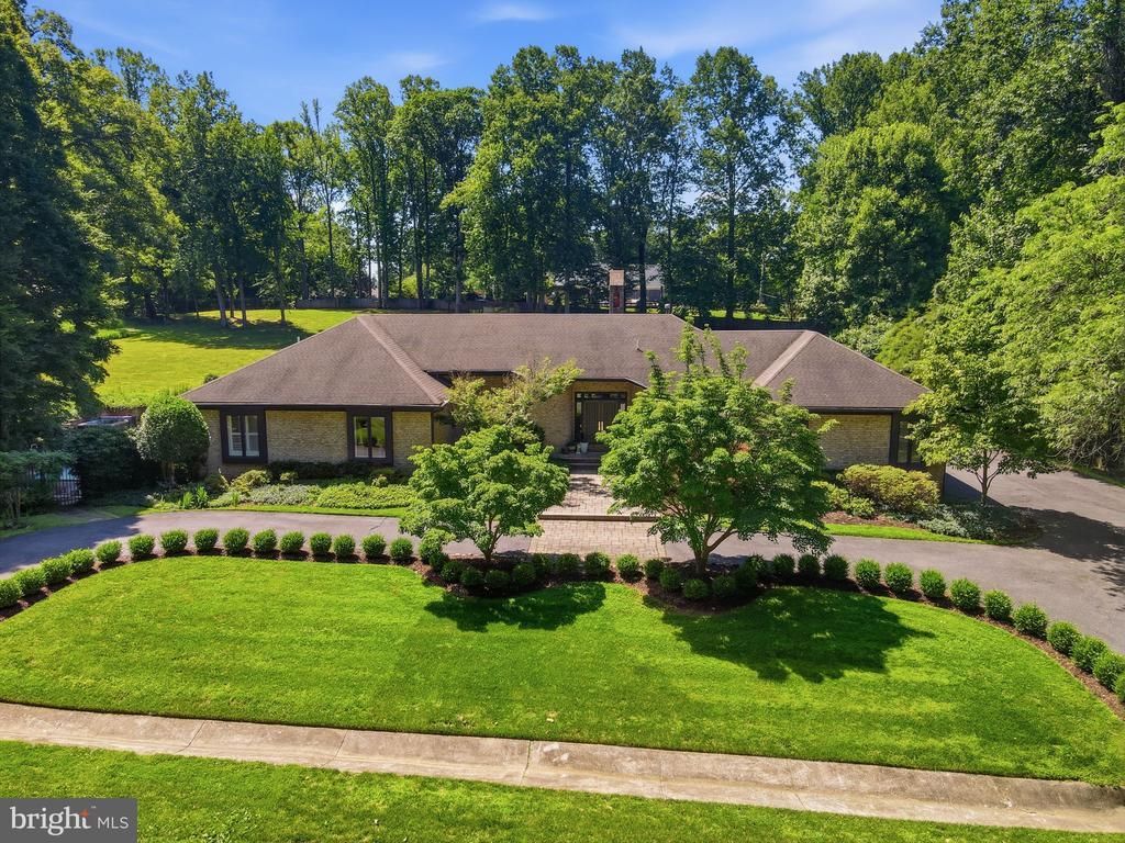 11621 LAKE POTOMAC DRIVE , POTOMAC, MD 20854