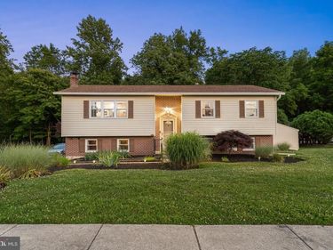1946 BERGDOLL, BOOTHWYN, PA 19061