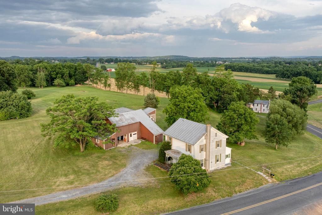 70 MCGILLSTOWN ROAD , ANNVILLE, PA 17003