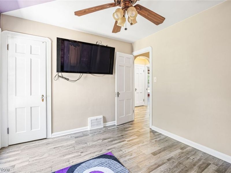 6145 Stanbury Road, Parma, OH 44129 Photo 16
