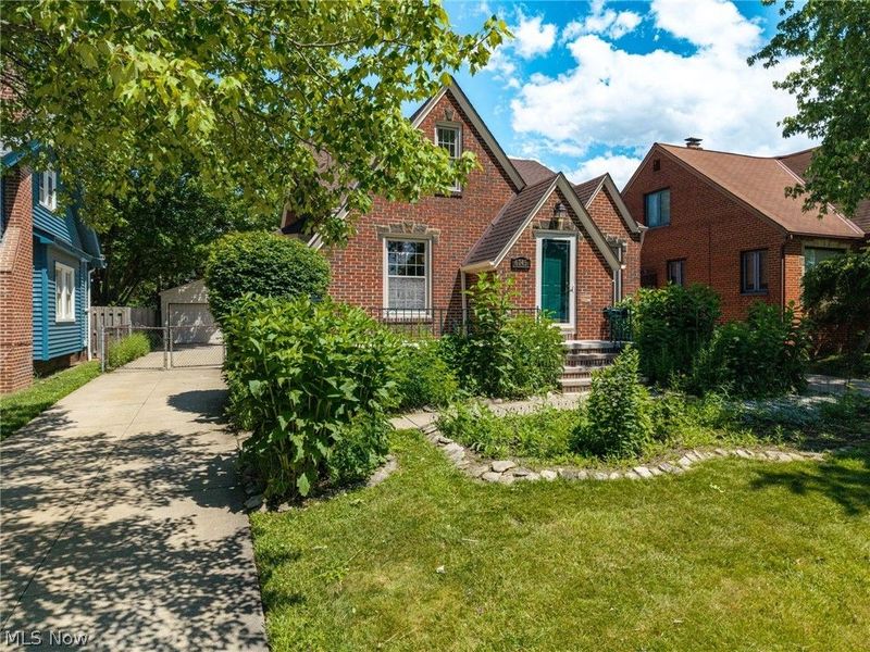6145 Stanbury Road, Parma, OH 44129 Photo 3