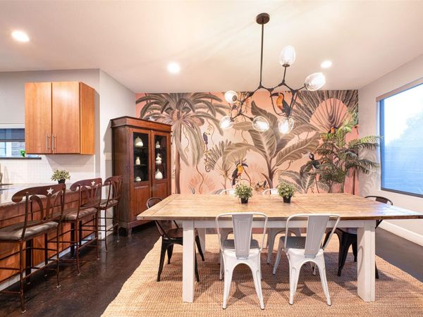 2302 E 9th ST, Austin, TX 78702