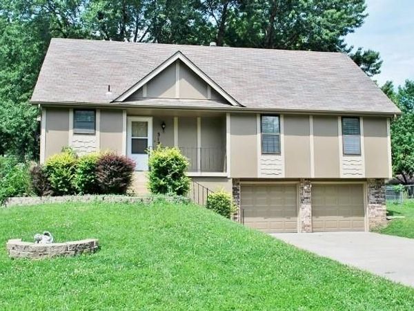 313 SE Alice Street, Blue Springs, MO 64014