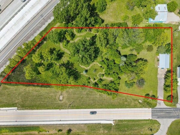 3620 W CAPITOL DRIVE, Appleton, WI 54914