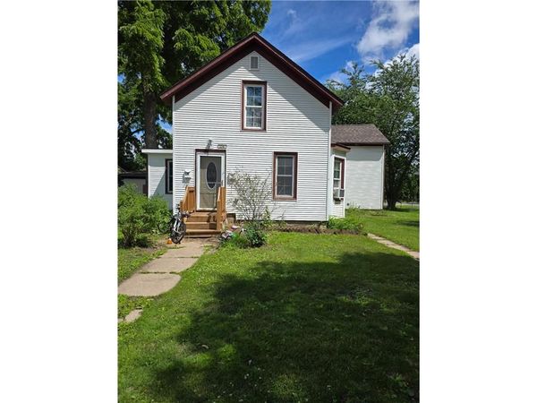 114 S 4th Street, River Falls, WI 54022