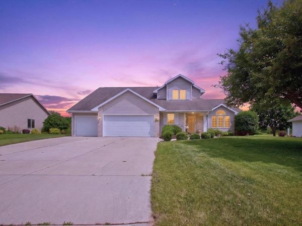 465 WINDING WATERS WAY, De Pere, WI 54115