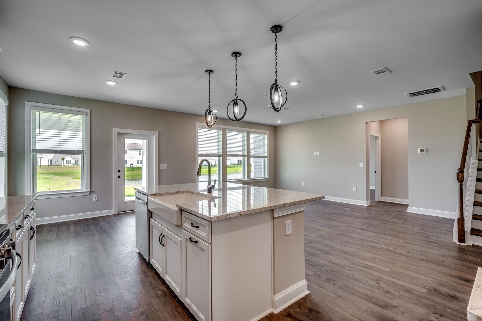 438 White Magnolia Street Photo 16