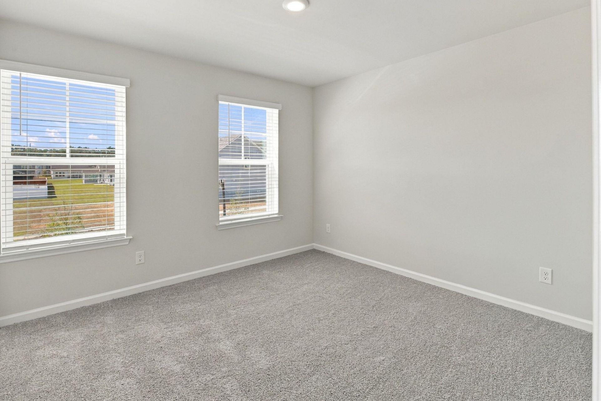 438 White Magnolia Street Photo 23