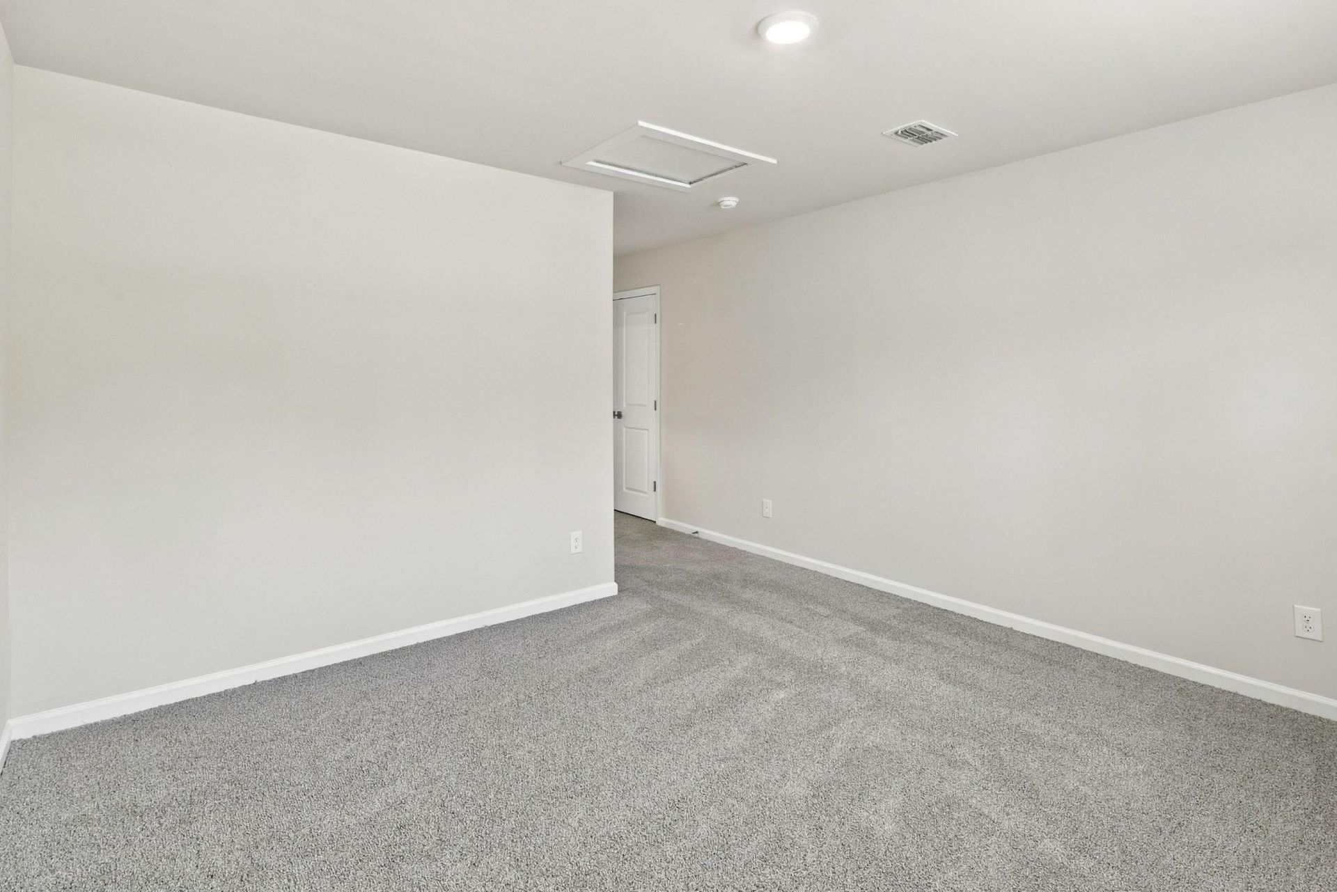 438 White Magnolia Street Photo 27