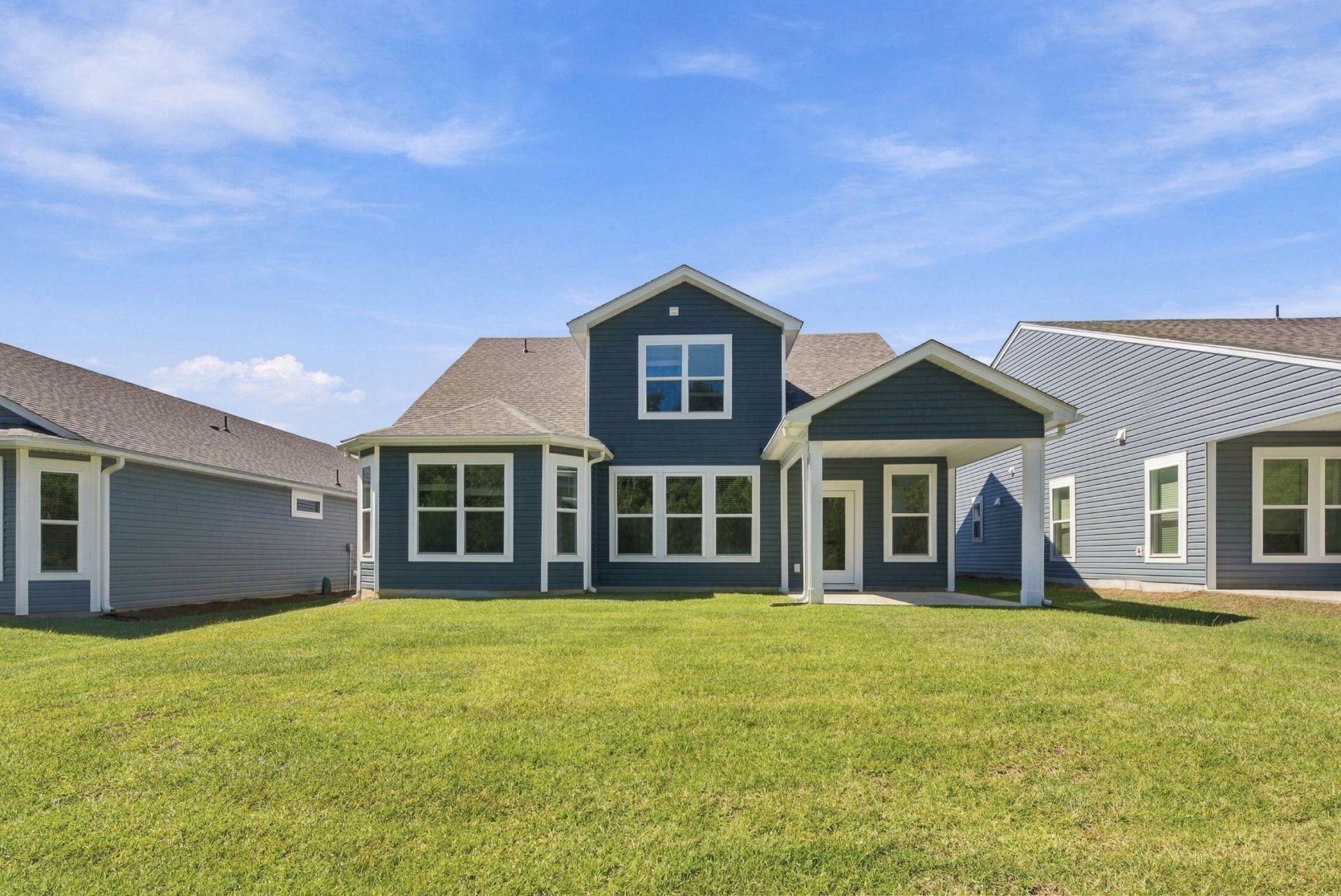 438 White Magnolia Street Photo 4