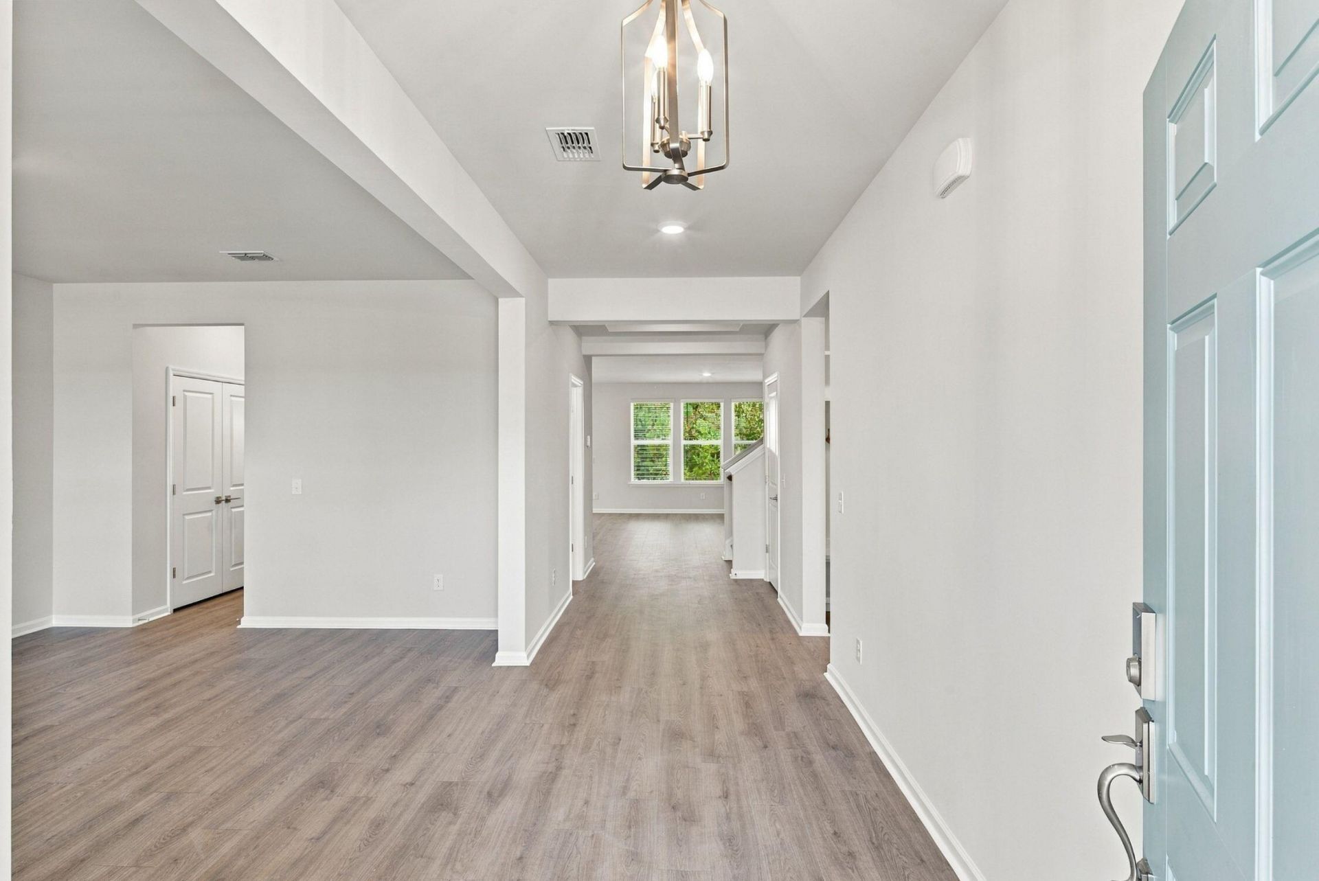 438 White Magnolia Street Photo 8