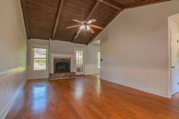 106 James Road photo 4