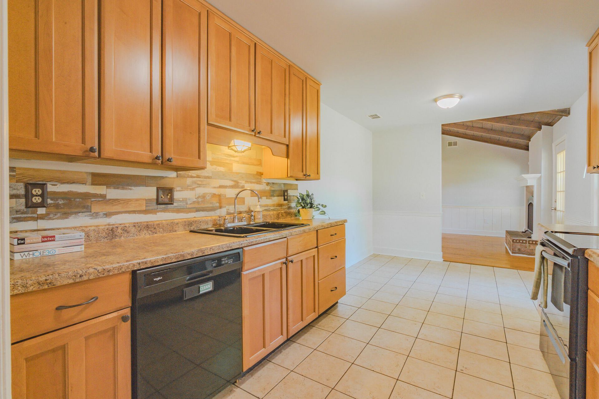 106 James Road Photo 5