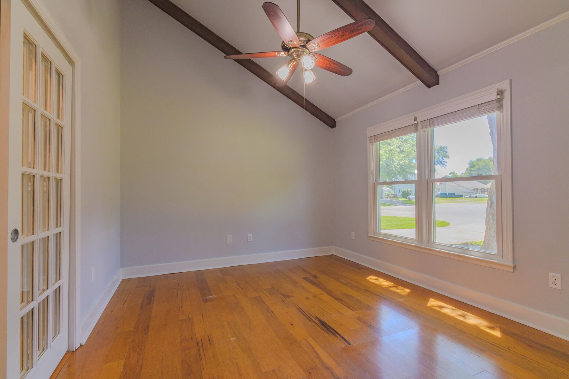 106 James Road Photo 7