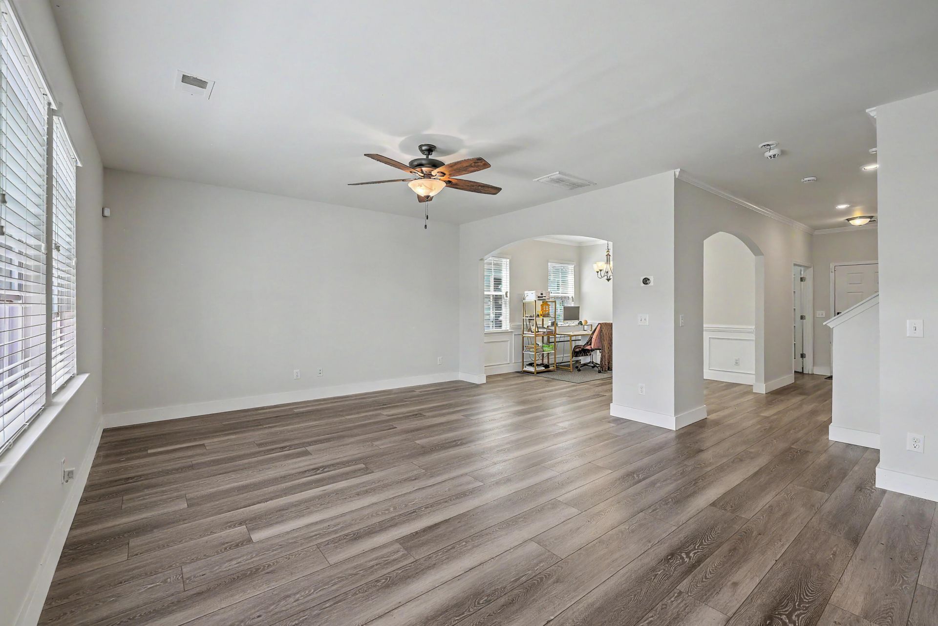163 Emerald Isle Drive Photo 10