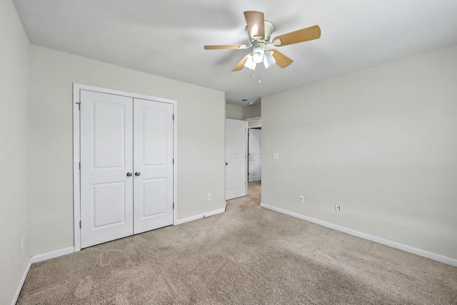 163 Emerald Isle Drive Photo 24