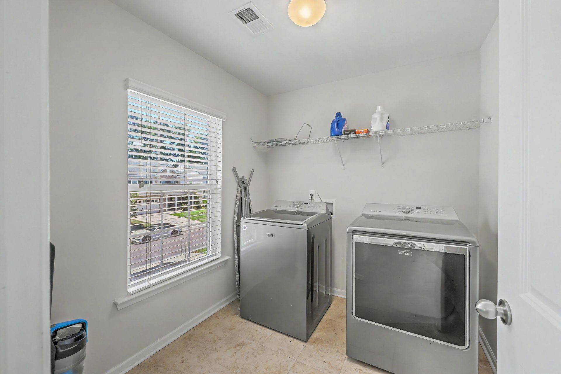 163 Emerald Isle Drive Photo 29