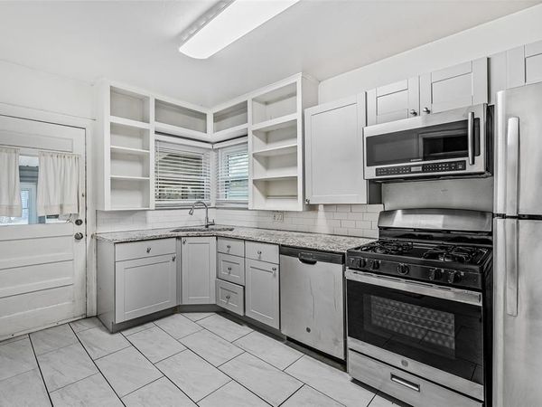 2802 Dancy ST, Austin, TX 78722