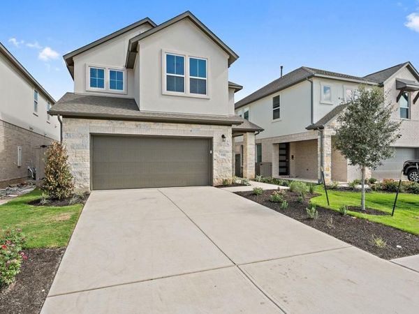 220 Bloomington Loop, Hutto, TX 78634