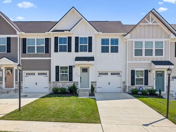 1836 Goldsberry St, Columbia, TN 38401