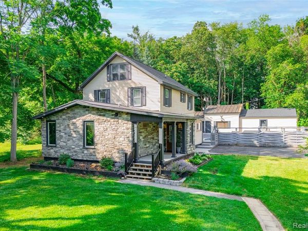 4860 Bluebush Road, Monroe, MI 48162