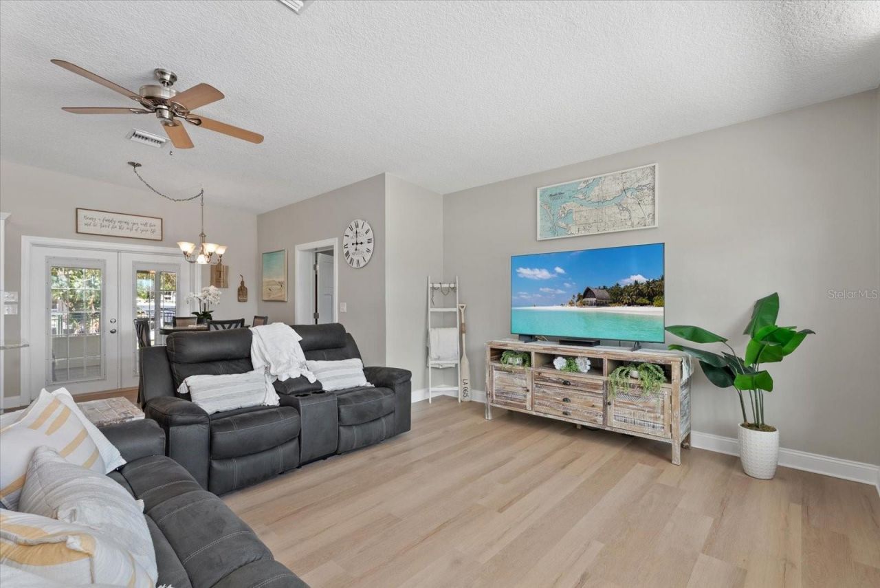 512 Palm Avenue , Ellenton, FL 34222 Photo
