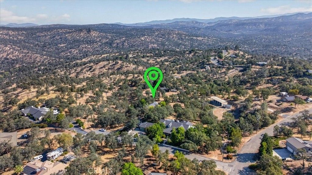 41393 Roaring River Way, Coarsegold, CA 93614 Main Photo