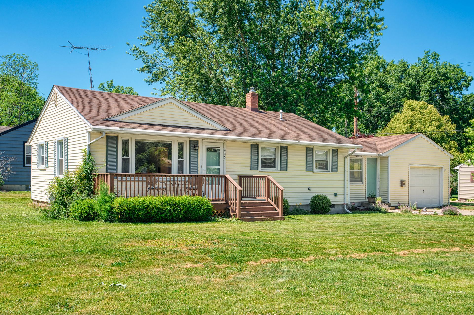 405 Washington Street, Dundee, MI 48131 Main Photo