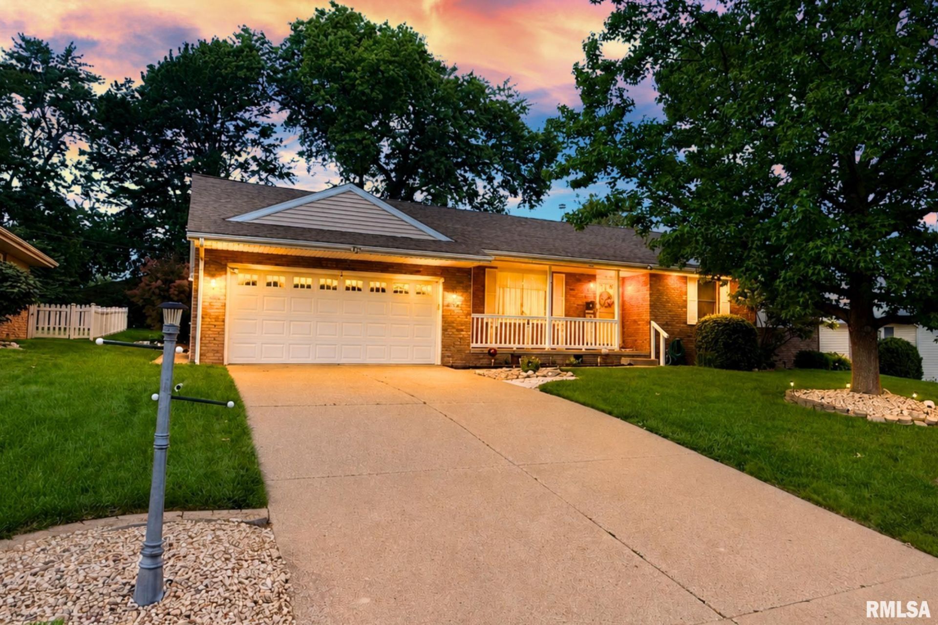 1637 W Gaylord Avenue, Peoria, IL 61614 Main Photo