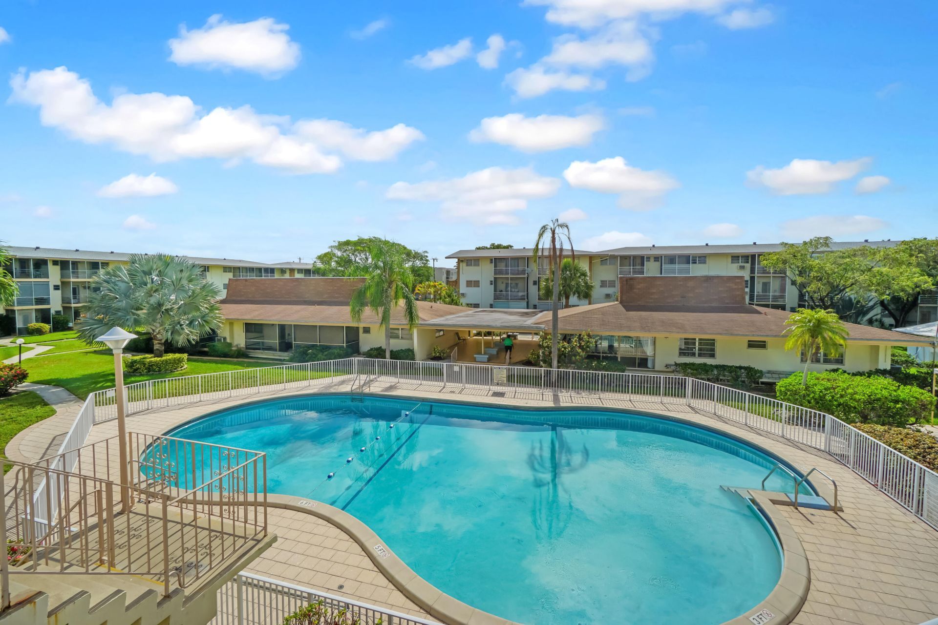 16750 NE 14th Avenue, Unit 303, Miami, FL 33162 Photo